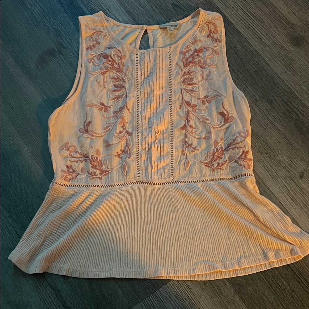 Lucky Brand Sleeveless Blouse - Cream and Pink Embroidery - Picture 2 of 4